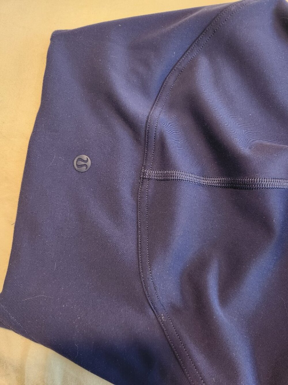 LIke New! Lululemon InStill High-Rise Tight 25" Dark Navy - Size 0 - Picture 3 of 3